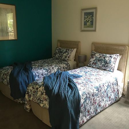 Lakeside Conti Villas デイルスフォード エクステリア 写真